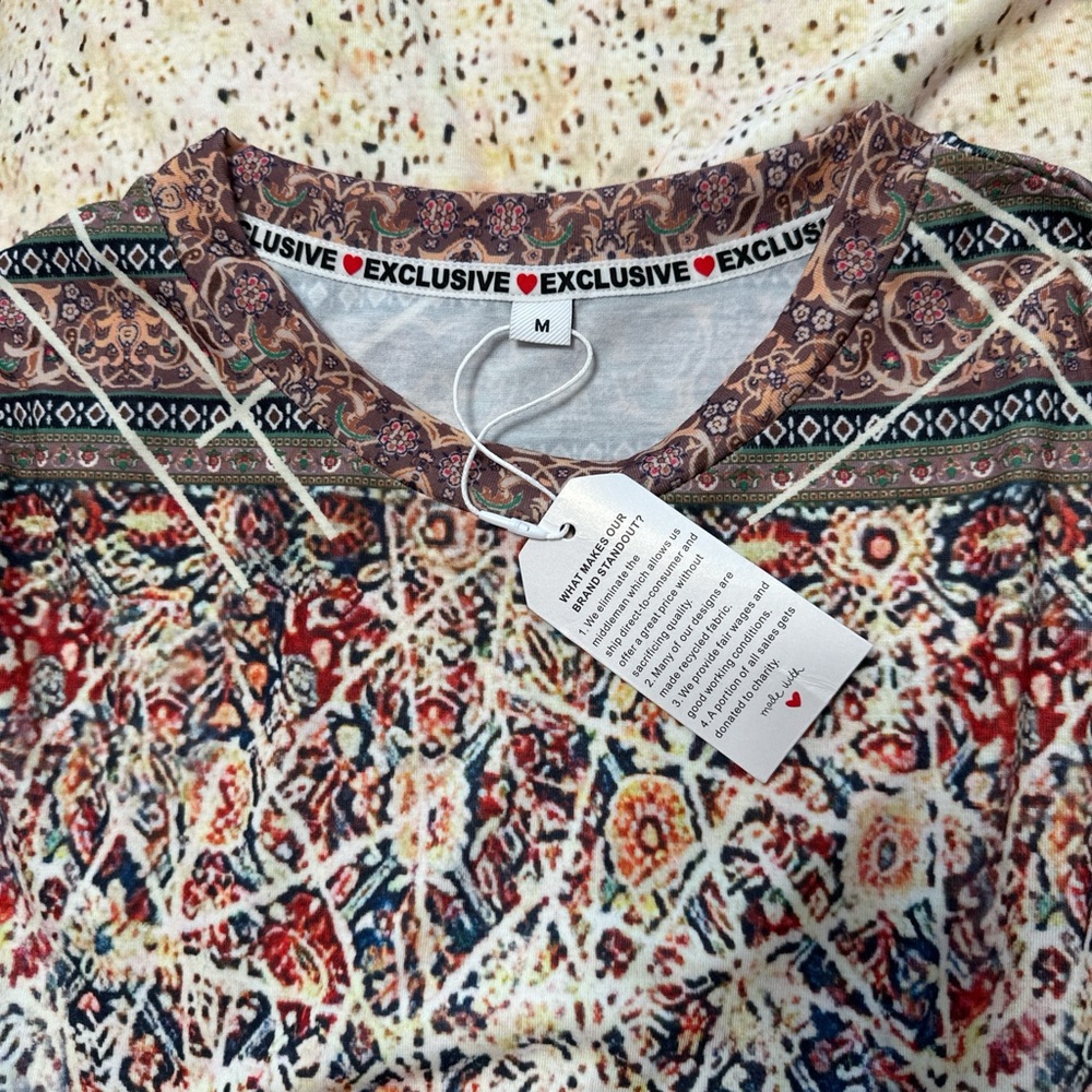 Abstract Pattern Long Sleeve Top - Picture 2 of 3